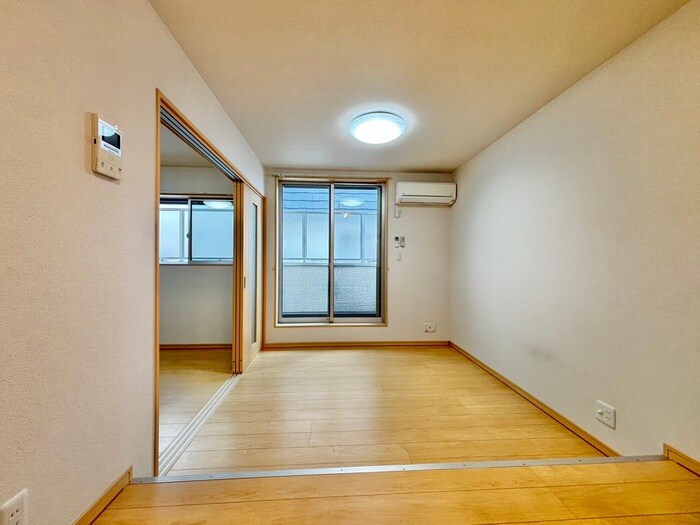 物件内観写真8　(居室)