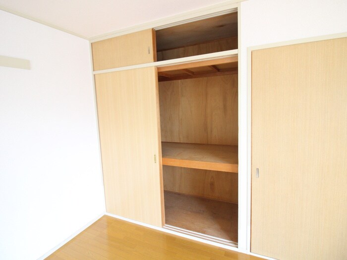 物件内観写真11　(収納)