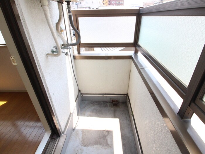 物件内観写真15　(洗濯機置場)