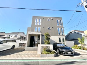 Grand Onze 西三荘外観写真