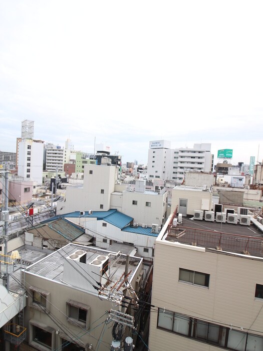 物件内観写真16　(室内からの展望)