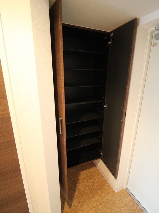 物件内観写真18　(靴箱)