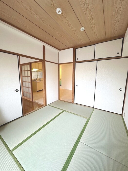 物件内観写真15　(居室)