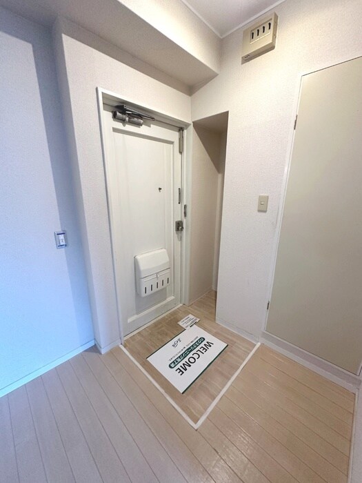 物件内観写真21　(玄関)