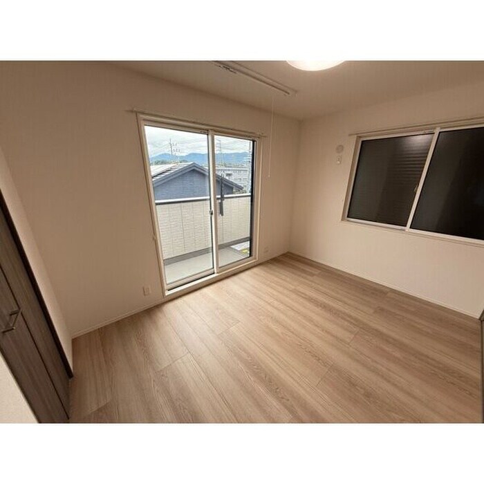 物件内観写真9　(居室)