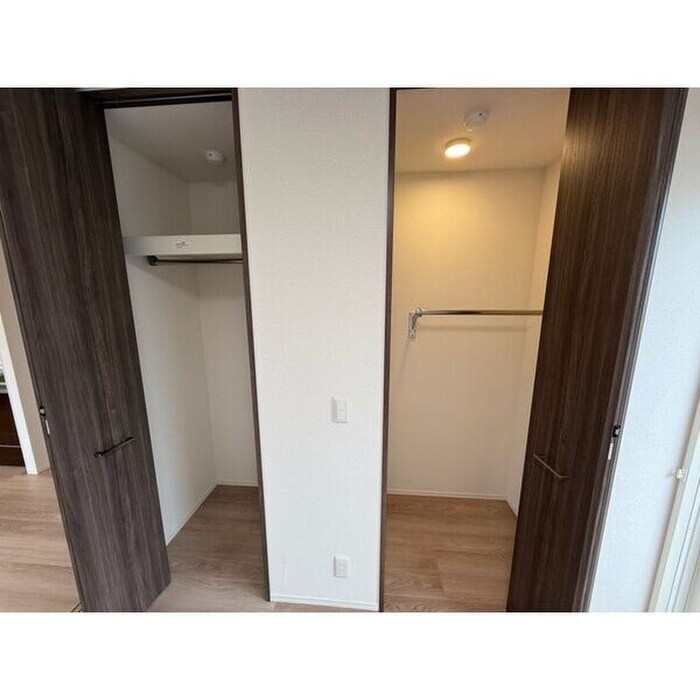 物件内観写真10　(収納)