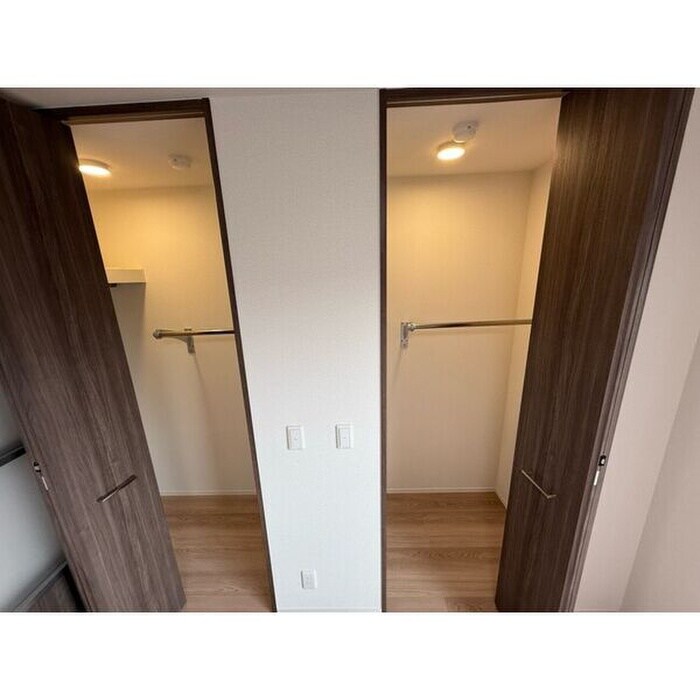 物件内観写真10　(収納)