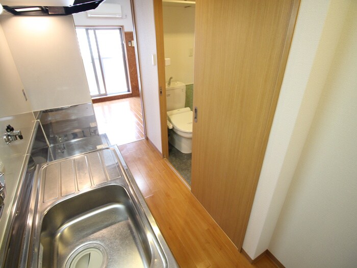 物件内観写真17　(廊下)