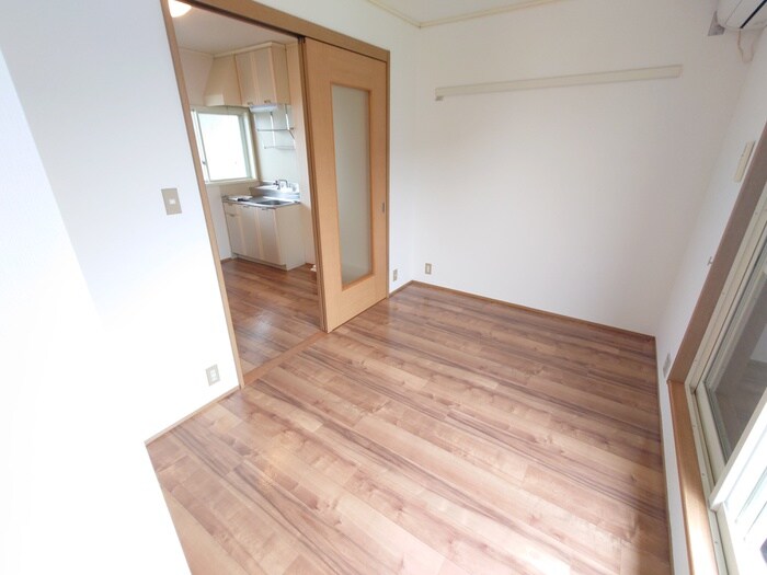 物件内観写真9　(居室)