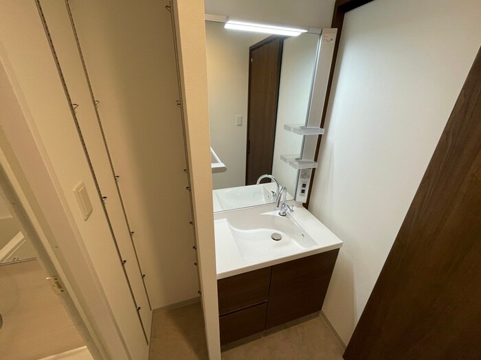 物件内観写真6　(洗面)