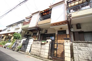花園本町２丁目貸家外観写真