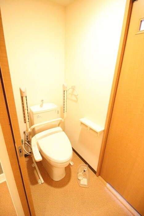物件内観写真10　(トイレ)