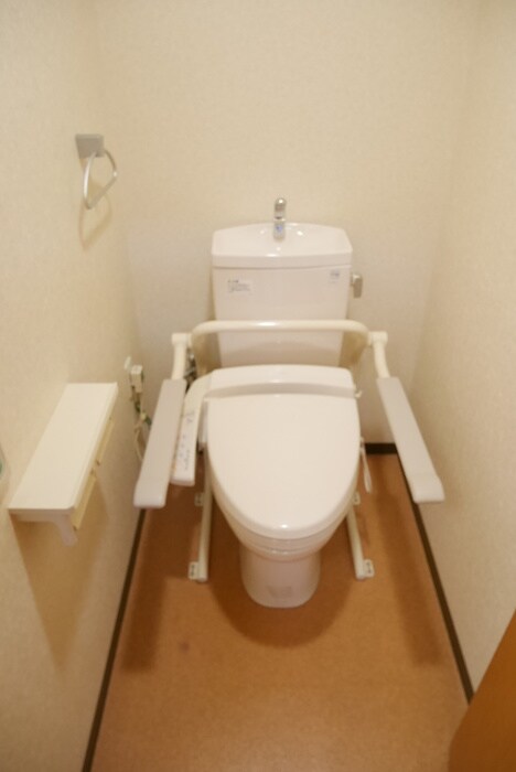 物件内観写真12　(トイレ)