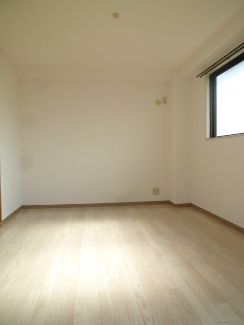 物件内観写真12　(居室)