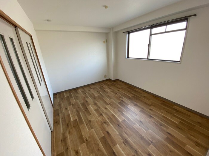 物件内観写真12　(居室)