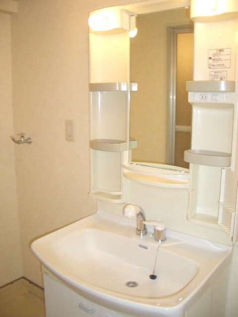 物件内観写真16　(洗面)