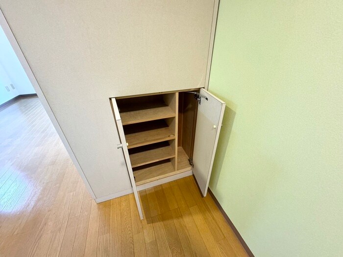 物件内観写真16　(靴箱)
