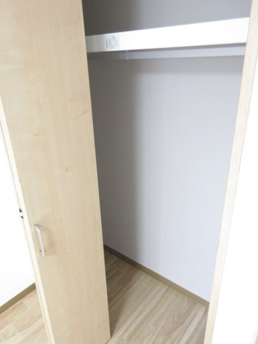 物件内観写真15　(収納)