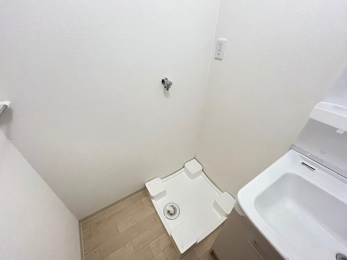 物件内観写真12　(洗濯機置場)