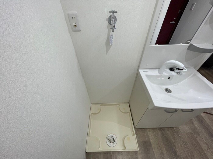 物件内観写真18　(洗濯機置場)