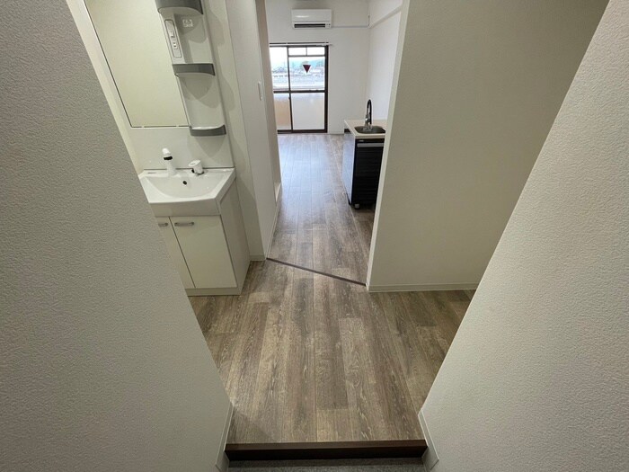 物件内観写真20　(廊下)