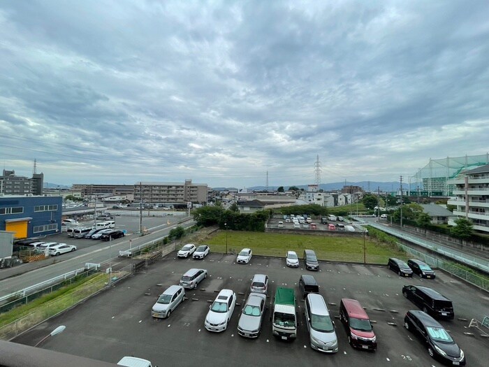 物件内観写真22　(室内からの展望)