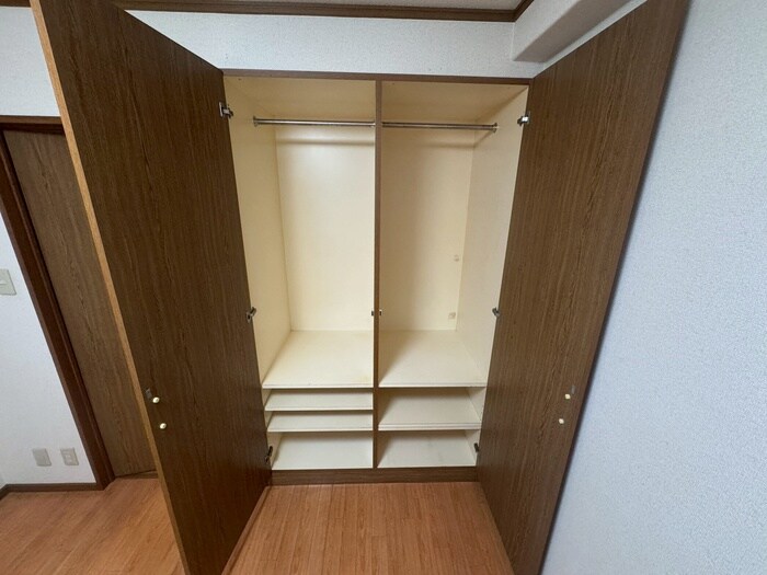 物件内観写真11　(収納)
