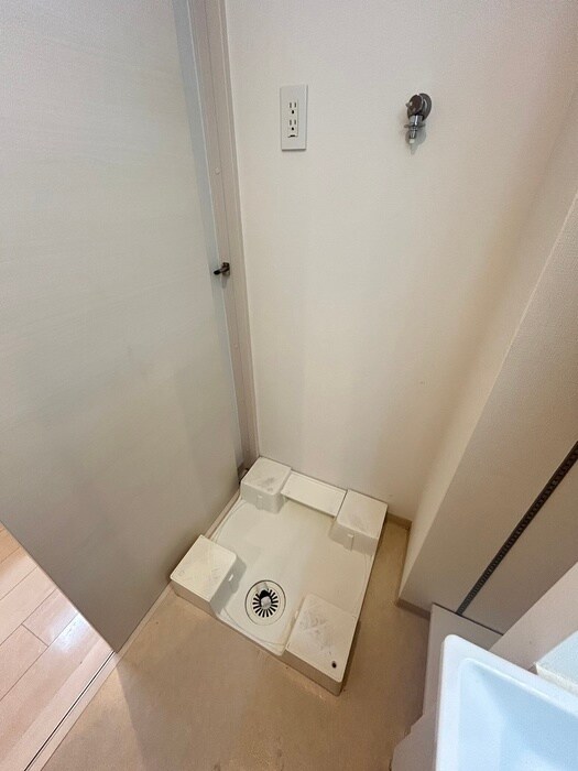 物件内観写真20　(洗濯機置場)