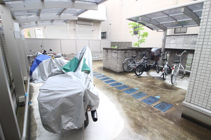 物件外観写真5　(駐輪場)