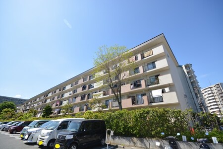 公社千里山田Ａ団地６棟(209)外観写真