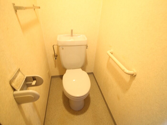 物件内観写真12　(トイレ)