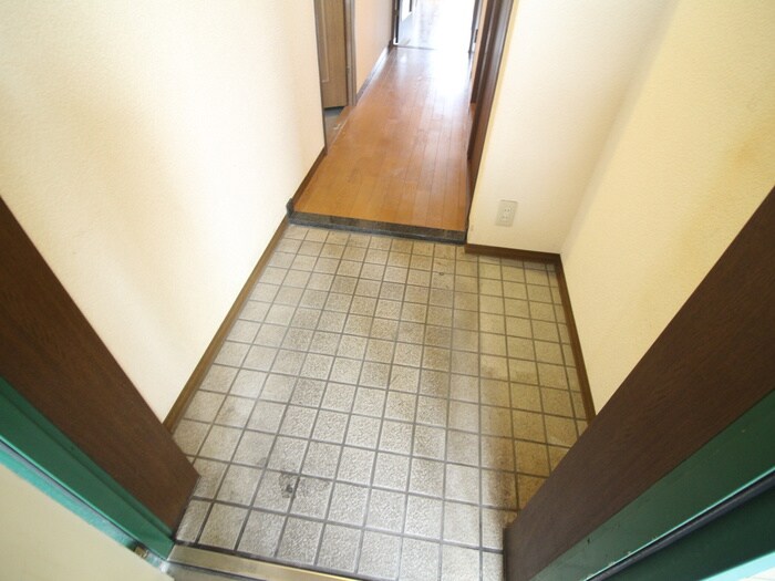 物件内観写真17　(玄関)