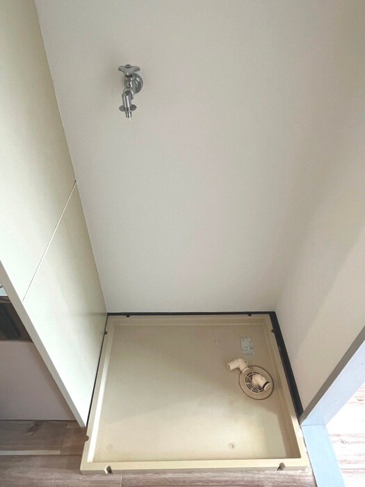 物件内観写真11　(洗濯機置場)