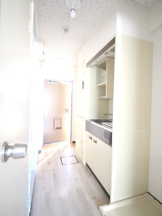 物件内観写真14　(玄関)