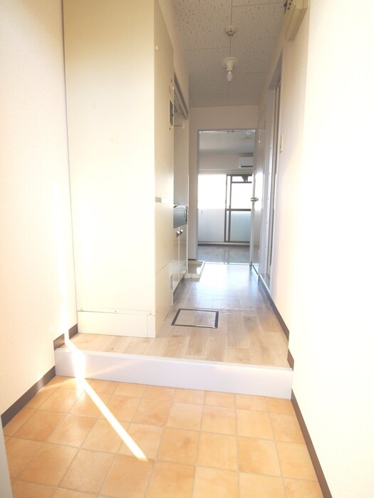 物件内観写真15　(廊下)