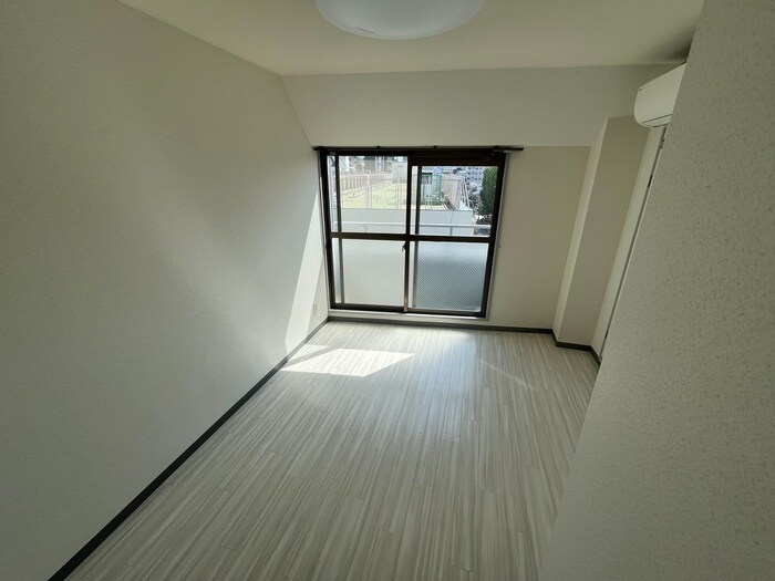 物件内観写真14　(居室)