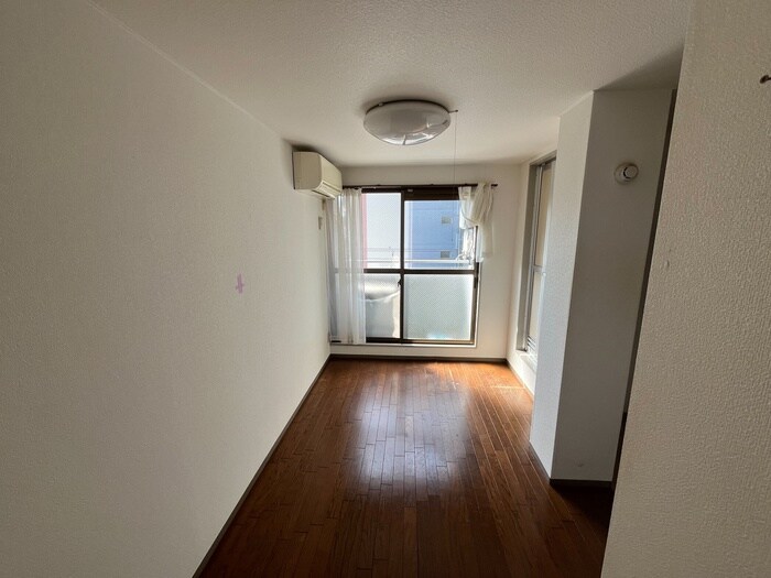 物件内観写真15　(居室)