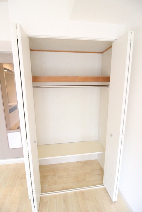 物件内観写真13　(収納)