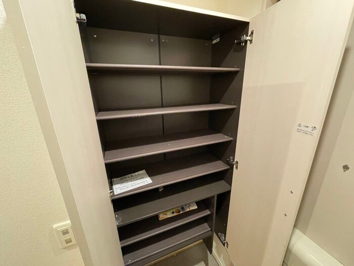 物件内観写真15　(靴箱)