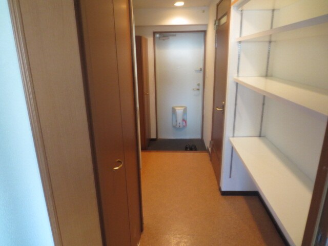 物件内観写真14　(廊下)