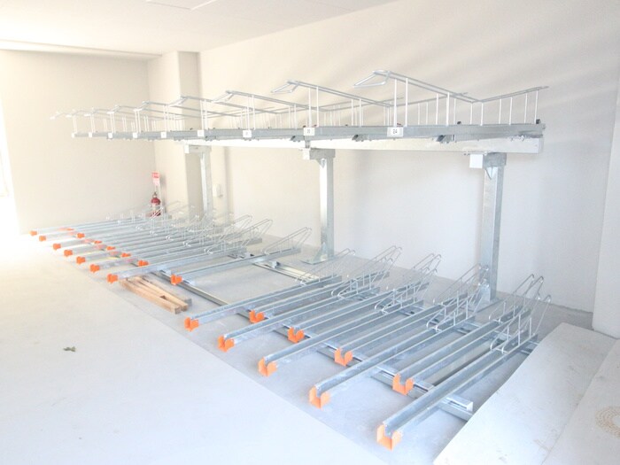 物件外観写真4　(駐輪場)