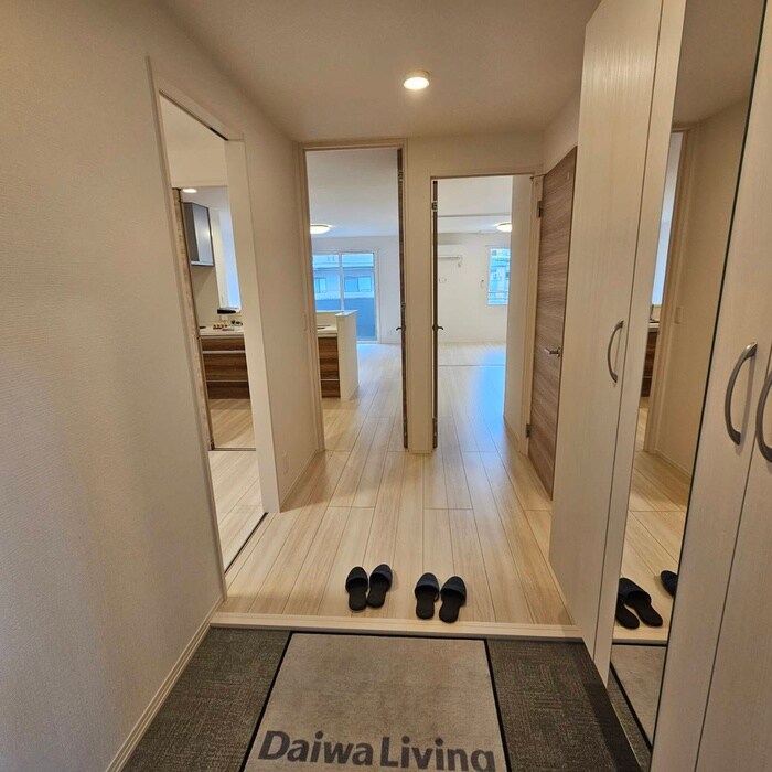 物件内観写真16　(玄関)