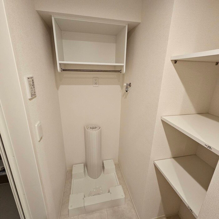 物件内観写真22　(洗濯機置場)