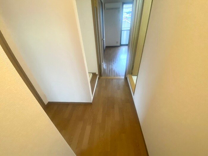 ハイカム－ル松井の廊下