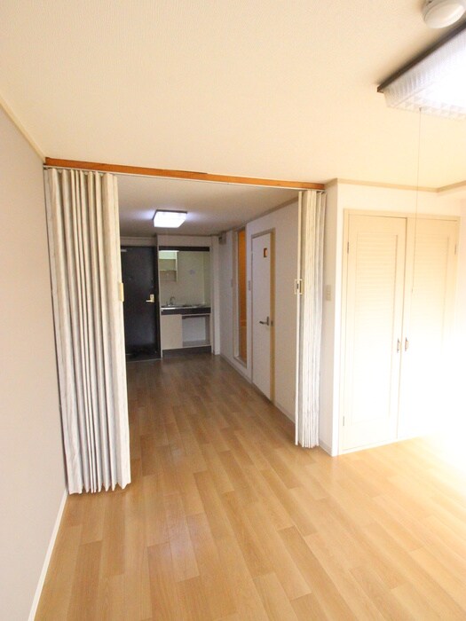 物件内観写真11　(居室)