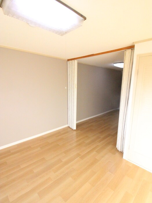 物件内観写真13　(居室)