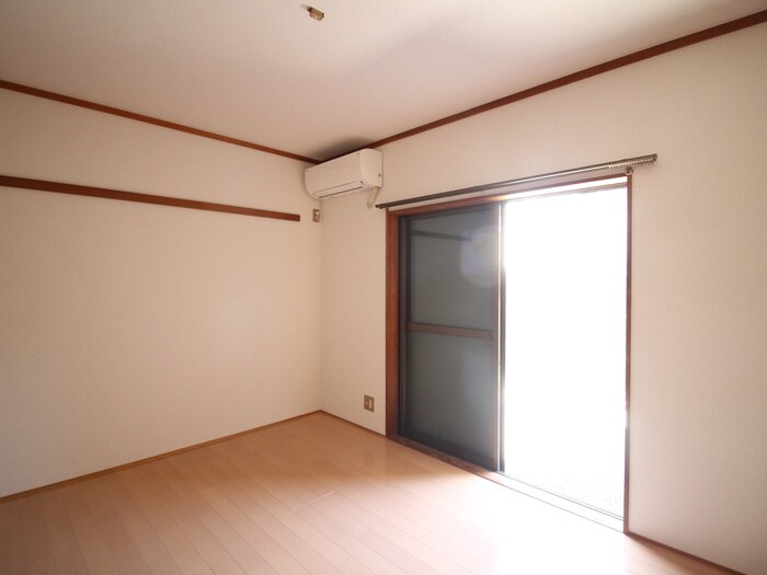 物件内観写真13　(居室)