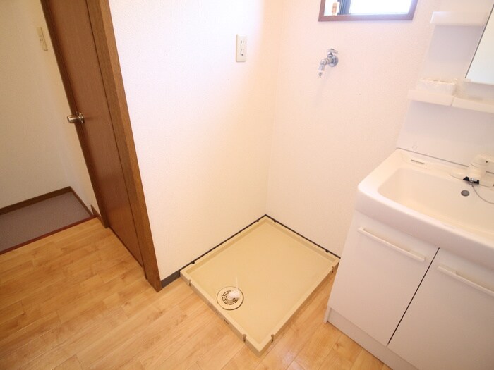 物件内観写真20　(洗濯機置場)