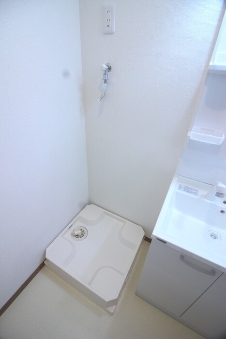 物件内観写真13　(洗濯機置場)