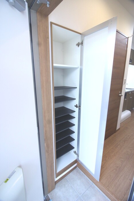 物件内観写真15　(靴箱)